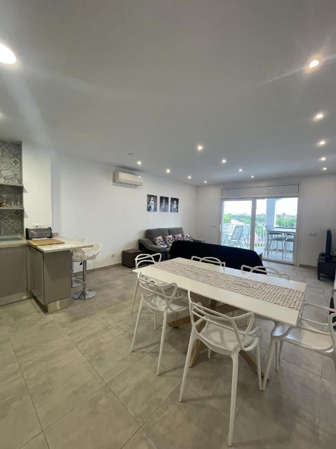 Welcs Apartamento 078 Emp Con Inmejorables Vistas Empuriabrava Bagian luar foto